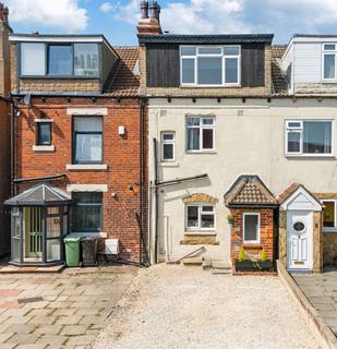 4 bedroom terraced house for sale, The Orchards, Leeds LS15