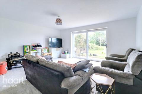 4 bedroom detached bungalow for sale, Bradenham Road, Thetford
