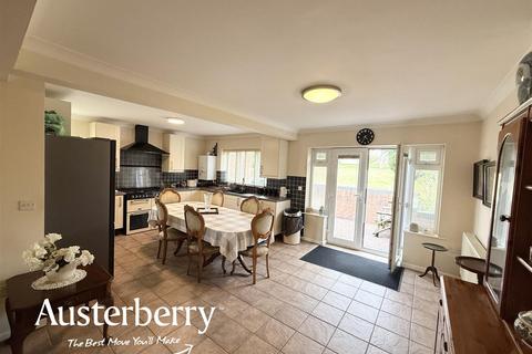 3 bedroom semi-detached bungalow for sale, Alanbrook Grove, Stoke-On-Trent ST3
