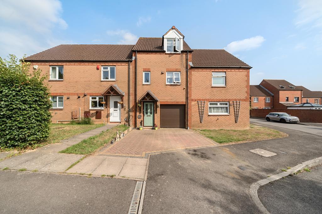 Abbotsbury Way, St Andrews Ridge... 2 bed terraced house - £270,000