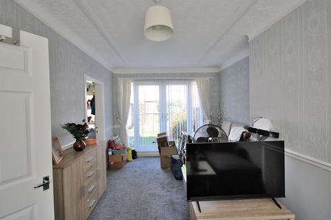 undefined, Liverpool L4