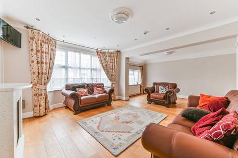 undefined, Shaw Crescent, Sanderstead, South Croydon, CR2