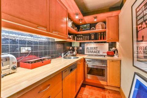 1 bedroom flat for sale, Albert Terrace, Primrose Hill, London, NW1