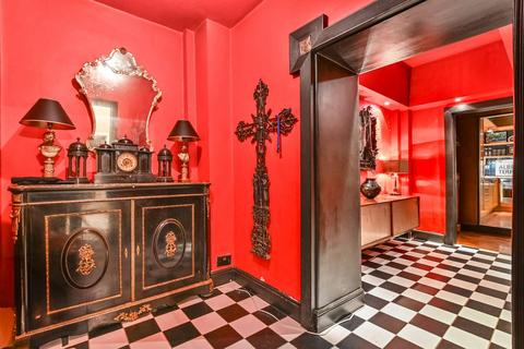 1 bedroom flat for sale, Albert Terrace, Primrose Hill, London, NW1