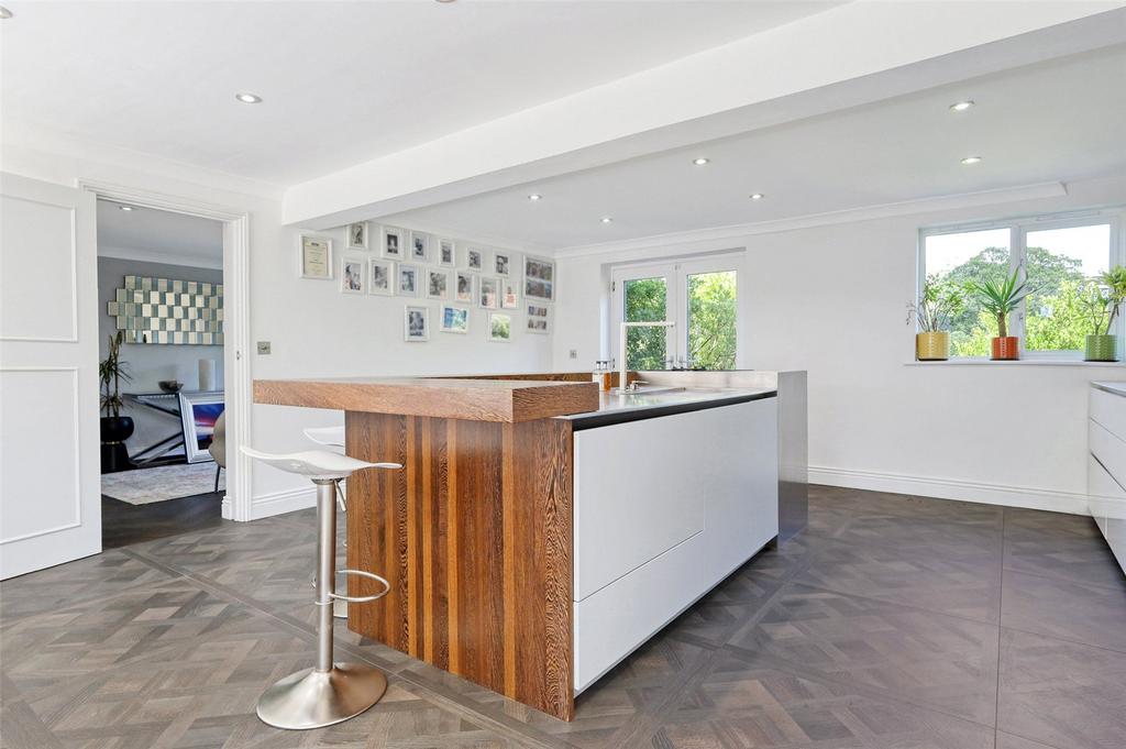 Kitchen/Breakfast