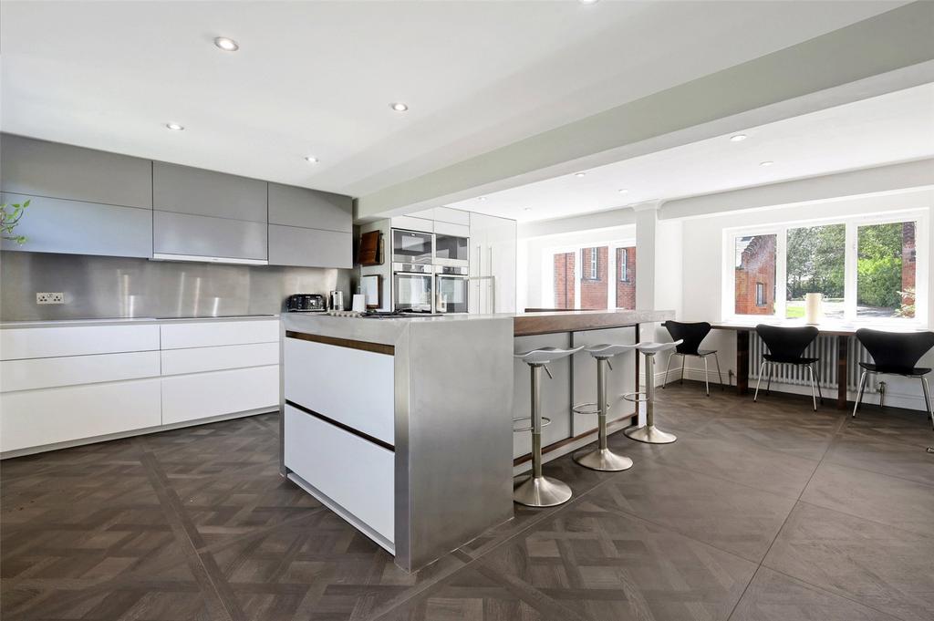 Kitchen/Breakfast