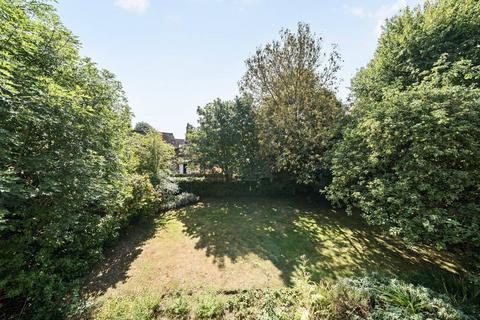 Abbeyfields Close, Park Royal, London, NW10