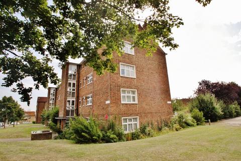 2 bedroom flat to rent, Broomhill Road, Woodford Green, IG8