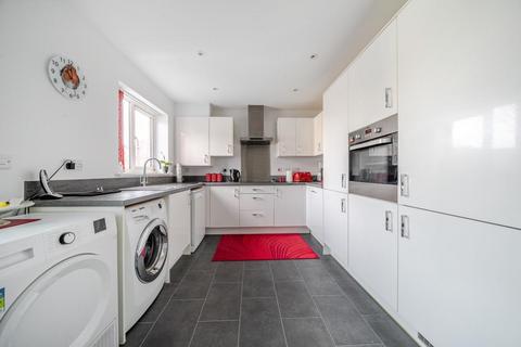 50 Burrows Crescent, Chipping Norton, OX7 5TZ