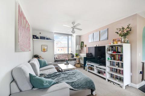 2 bedroom apartment for sale, at Blake Street, Aylesbury, Aylesbury HP19