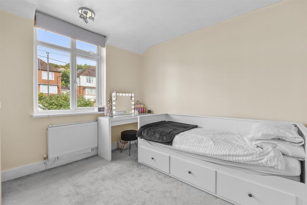 Bedroom 2 – Family/guest versatility
