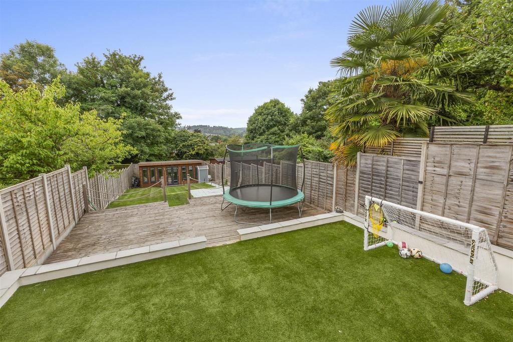 Landscaped Garden - Lifestyle-driven outdoor space