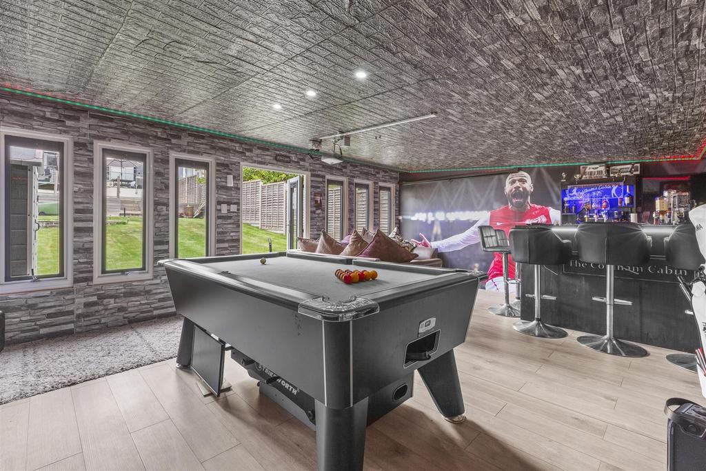 Garden Studio Interior – Usability and finish