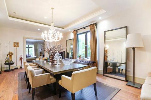 3 bedroom apartment to rent, Allingham Court, 44 The Bishops Avenue, London, N2
