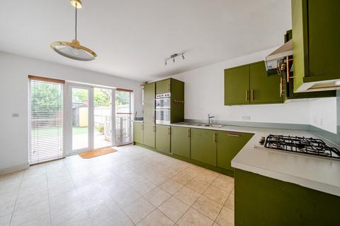 11 Grace Mews, Beckenham, BR3 1BF