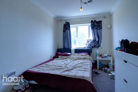 undefined, St Mark's Place, Dagenham