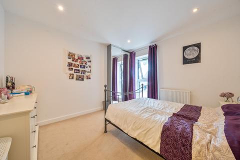 2 bedroom flat for sale, Ingre House, 37 Dunningford Close, Hornchurch, RM12