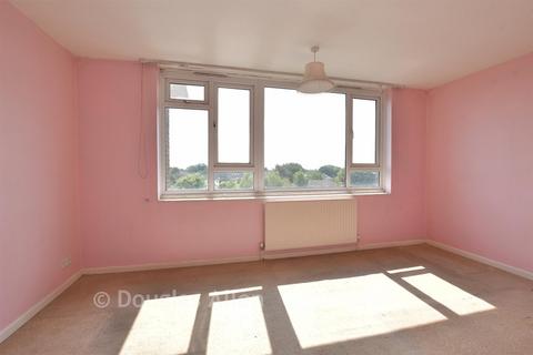 2 bedroom maisonette for sale, Victor Approach, Hornchurch, Essex