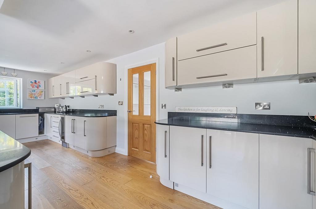 1336934-26-689b56...