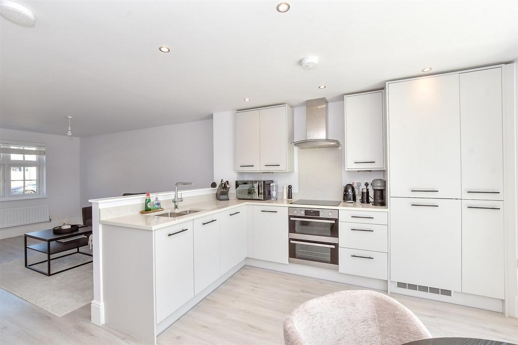 Kitchen/Dining Area