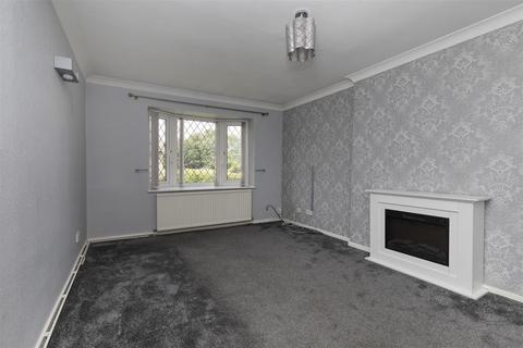 2 bedroom flat for sale, Lakeside Court, Huddersfield HD3