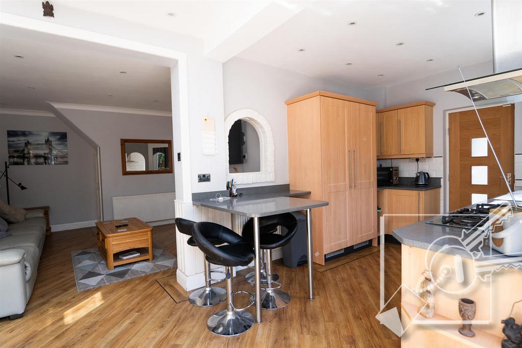 Kitchen/Breakfast Room