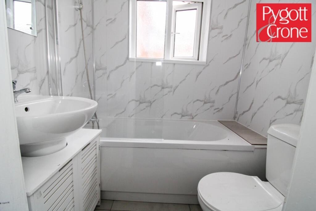 2nd bathroom