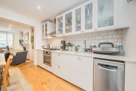 2 bedroom maisonette for sale, Dunollie Road, London NW5