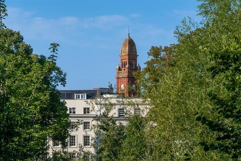 2 bedroom apartment for sale, Manor Court, Leamington Spa