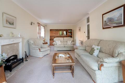 2 bedroom apartment for sale, Manor Court, Leamington Spa