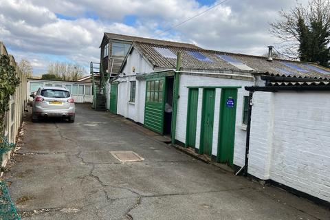 Warehouse to rent, Hathersham Close Smallfield RH6 9JE