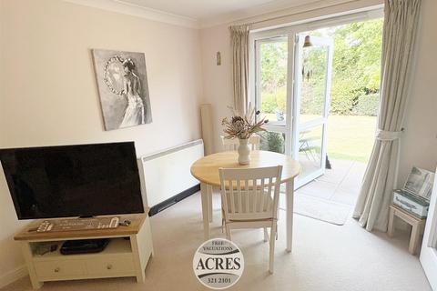 undefined, Owen Court, 2-12 Hollyfield Road