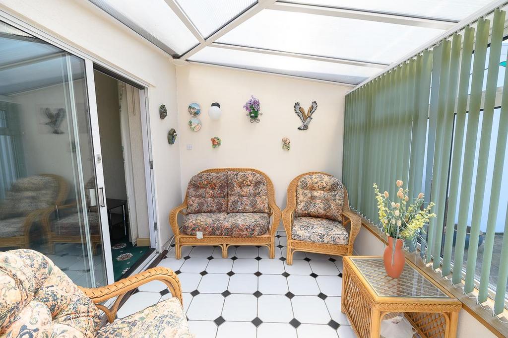 Conservatory pic 2.jpg