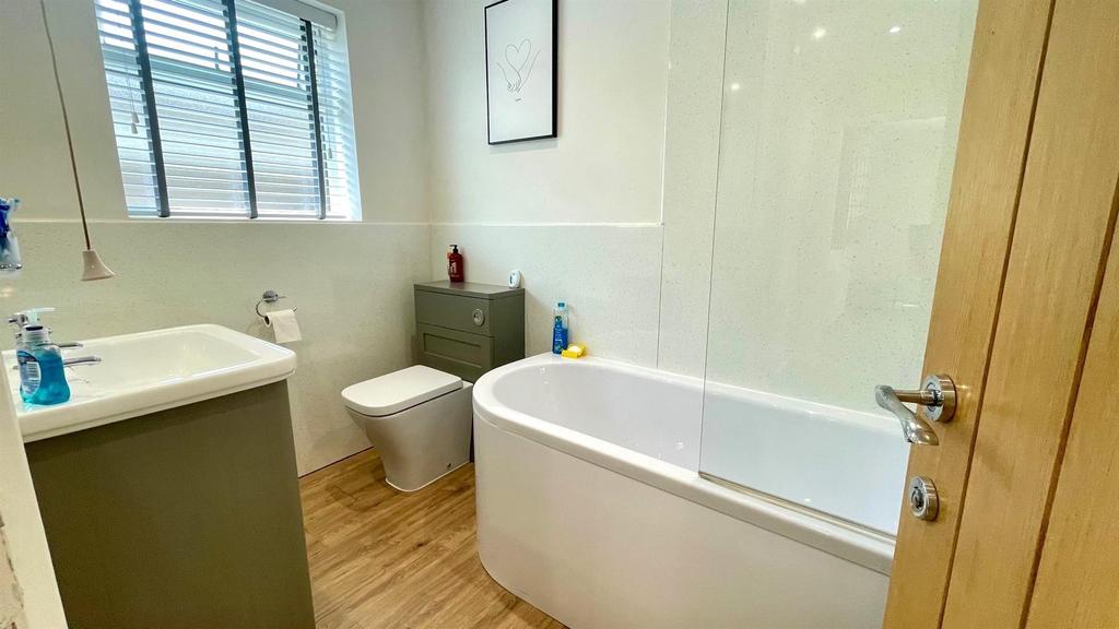 3 piece bathroom