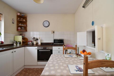 3 bedroom flat for sale, Rectory Close, St. Leonards-On-Sea TN38
