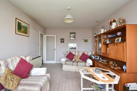 3 bedroom flat for sale, Rectory Close, St. Leonards-On-Sea TN38