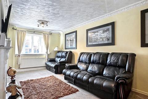 3 bedroom semi-detached house for sale, Lindisfarne Road, Hebburn, Tyne and Wear, NE31 2HU