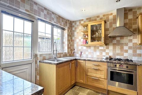 3 bedroom semi-detached house for sale, Lindisfarne Road, Hebburn, Tyne and Wear, NE31 2HU