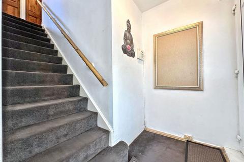 3 bedroom semi-detached house for sale, Lindisfarne Road, Hebburn, Tyne and Wear, NE31 2HU