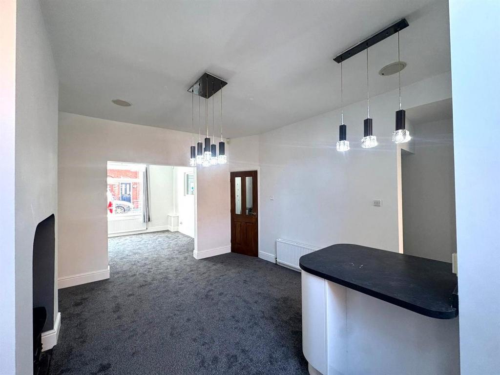 Lounge/dining room