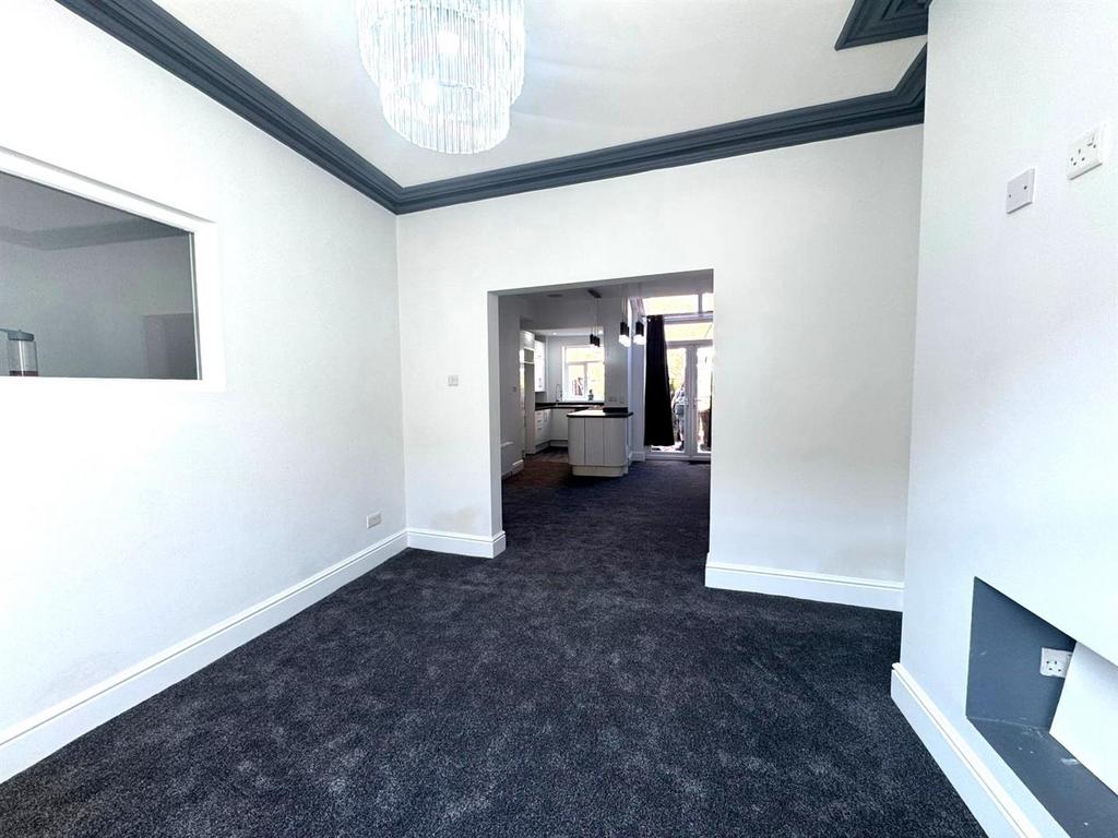 Lounge/dining room