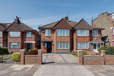 51 Lynton Road, London, W3 9HL