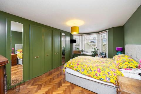 2 bedroom flat for sale, Seafield Road, Hove