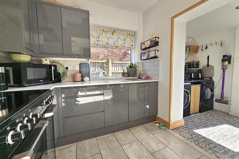 42 Newark Road, Gloucester, GL1 5TW