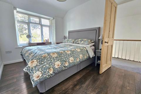 42 Newark Road, Gloucester, GL1 5TW