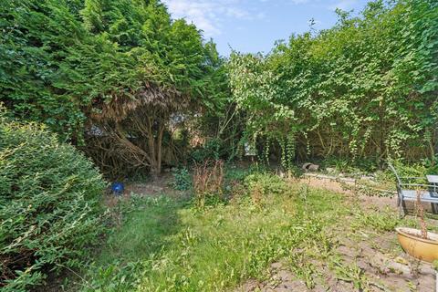 1 Lismore, London, SW19 7AZ
