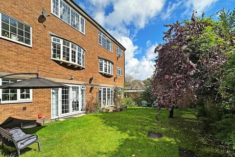 2 bedroom apartment for sale, Eskdale Drive, Timperley