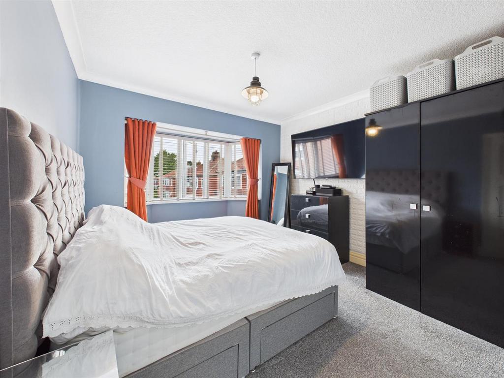 Bedroom: