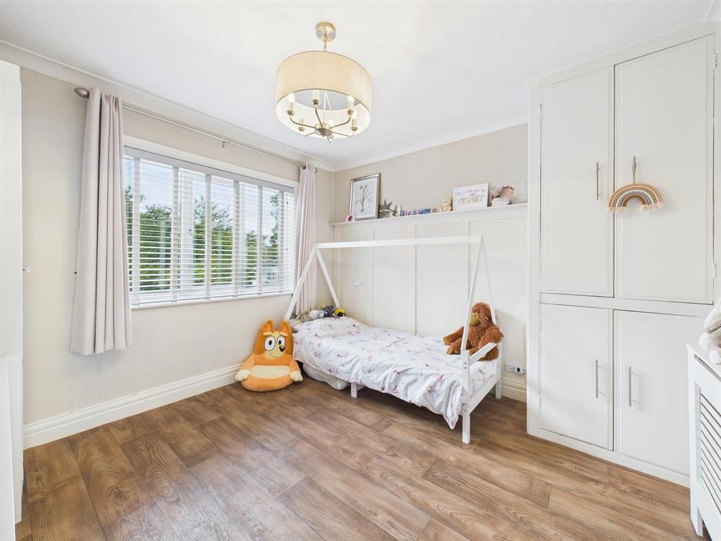 Bedroom:
