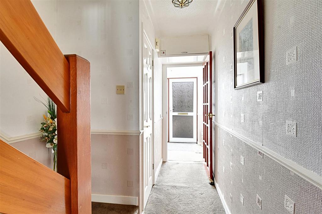 Hallway 2.jpg